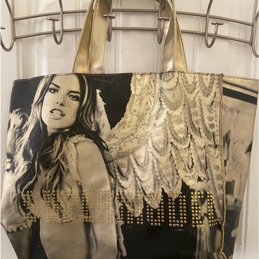 Victoria secrets tote bag.  Never used